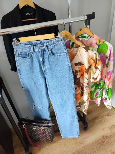Zdjęcie oferty: Piękne spodnie dżinsowe 