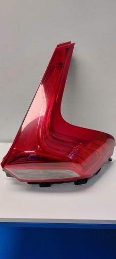 Zdjęcie oferty: Lampa tylna prawa volvo v40 31395845