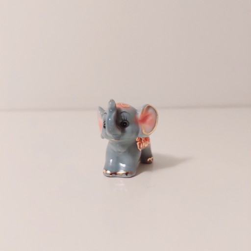 Zdjęcie oferty: Figurka słoń porcelanowy vintage Em&Em 90s