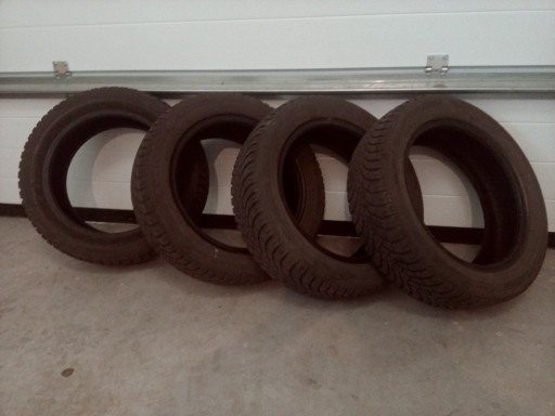 Zdjęcie oferty: Sprzedam opony zimowe 165/60 R15  77T