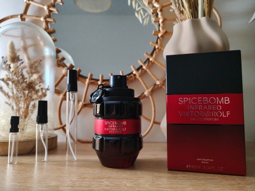 Zdjęcie oferty: Viktor & Rolf Spicebomb Infrared EDP 20ml próbka