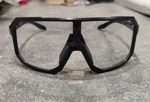 Zdjęcie oferty: Nowe okulary rowerowe fotochromatyczne – samoprzyciemniające