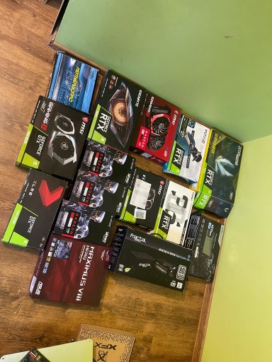 Zdjęcie oferty: pudełka od kart graficznych i inne