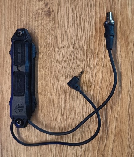 Zdjęcie oferty: Podwójny przełącznik do latarki Surefire M600 M300 + laser