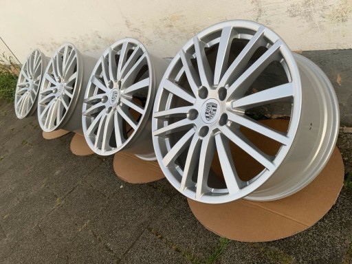 Zdjęcie oferty: Komplet nowe felgi 20" Audi Q7, Cayenne, Touarg