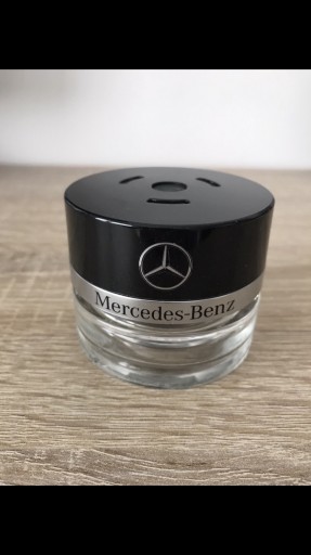 Zdjęcie oferty: Flakon na perfumy Mercedes Air Balance