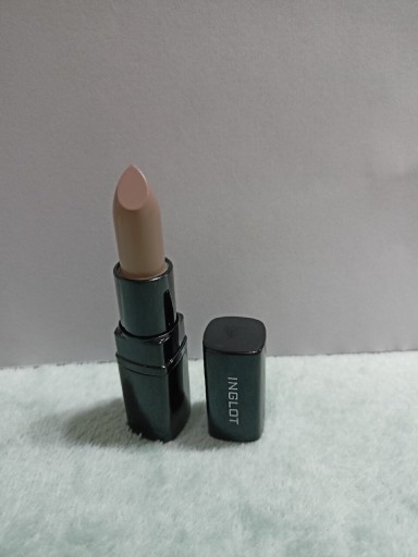 Zdjęcie oferty: Inglot pomadka do ust nr 320