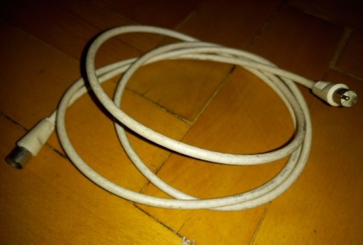 Zdjęcie oferty: HAMA Kabel antenowy 75dB - 1,5m biały