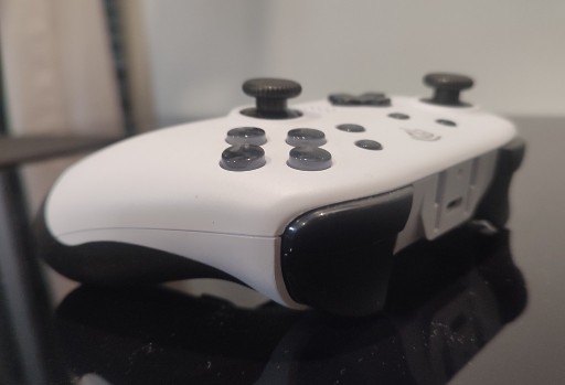 Zdjęcie oferty: EasySMX ESM-9124 Bezprzewodowy gamepad biały