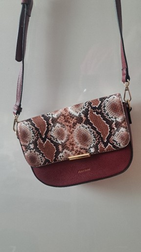 Zdjęcie oferty: Bordowa listonoszka torebka damska na pasku