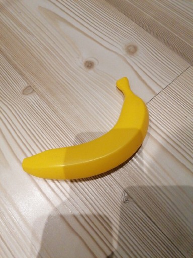 Zdjęcie oferty: Banan zabawka plastikowy