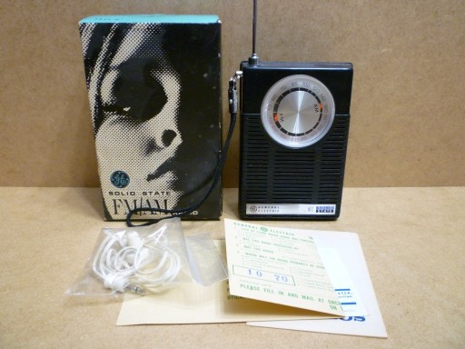 Zdjęcie oferty: RADIO kieszonkowe GENERAL ELECTRIC - model 1791  