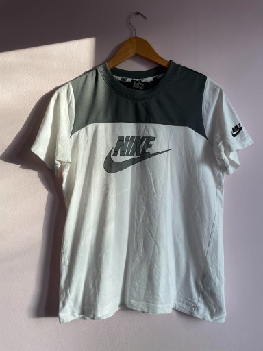 Zdjęcie oferty: T-shirt Nike biały 170cm/XL dziecięcy