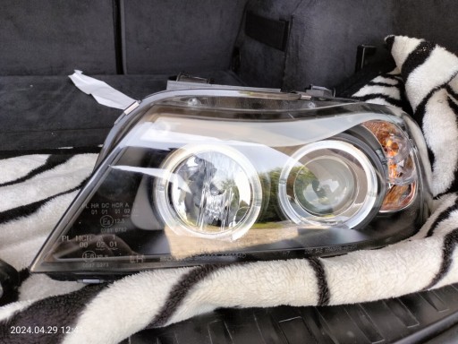 Zdjęcie oferty: Lampy samochodowe BMW E90