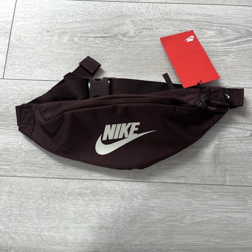 Zdjęcie oferty: Brązowa nerka saszetka Nike waistbag swoosh logo