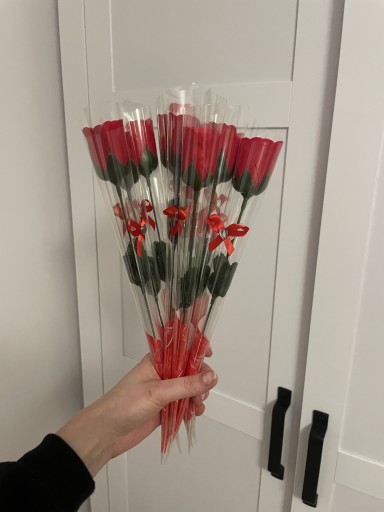 Zdjęcie oferty: Róże mydlane czerwone prezent 