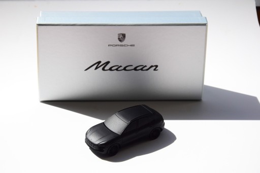 Zdjęcie oferty: Przycisk do Papieru Porsche Macan