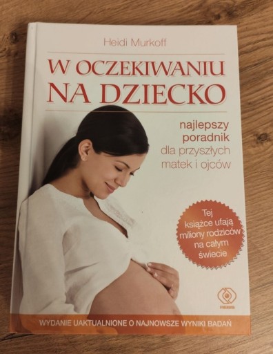 Zdjęcie oferty: Książka "W oczekiwaniu na dziecko" twarda okładka 