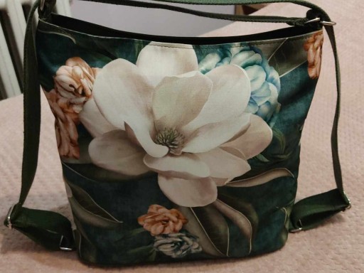Zdjęcie oferty: Torebko-plecak oliwkowa ekoskóra kwiatowa handmade