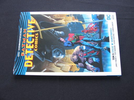 Zdjęcie oferty: BATMAN Detective Comics 5 Życie w samotności NOWY