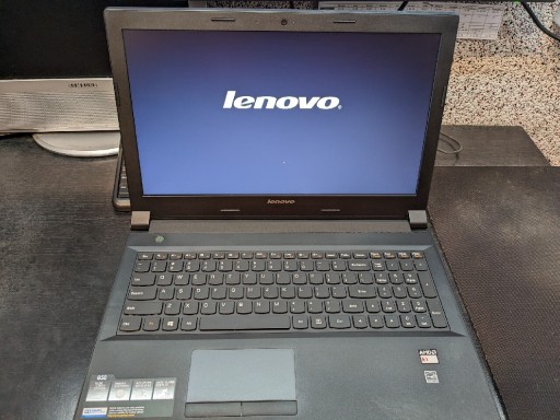 Zdjęcie oferty: Laptop Lenovo B50 na gwarancji