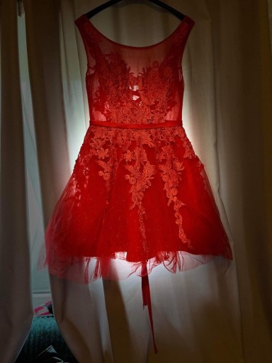 Zdjęcie oferty: Przepiękna sukienka koronkowo tiulowa