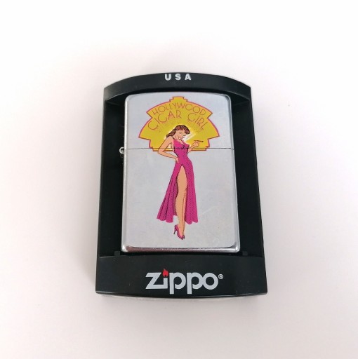 Zdjęcie oferty: Nowa Zippo Hollywood Cigar Lady z 2004 roku