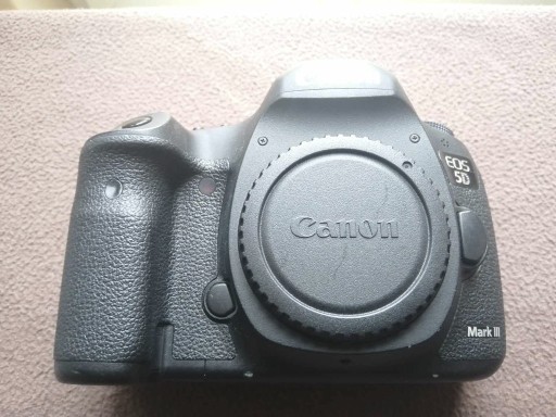 Zdjęcie oferty: Canon EOS 5D Mark III