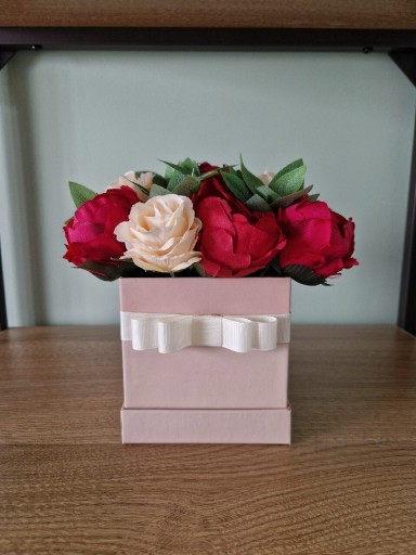 Zdjęcie oferty: Flower box róże 