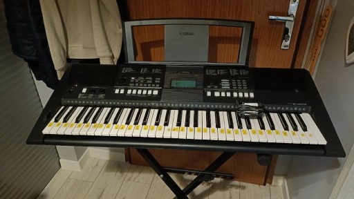 Zdjęcie oferty: Keyboard Yamaha E423