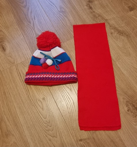 Zdjęcie oferty: Czapka i szalik na zimę czerwony zestaw