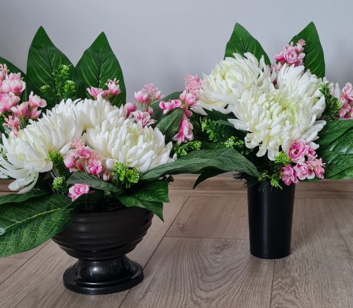 Zdjęcie oferty: Komplet kompozycji na pomnik 