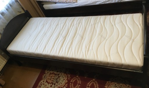 Zdjęcie oferty: Pojedyncze łóżka wraz z materacami