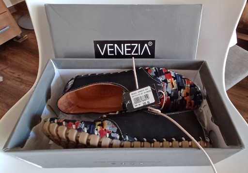 Zdjęcie oferty: Nowe buty damskie r.37 firmy "Venezia". 