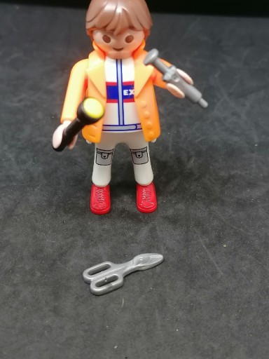 Zdjęcie oferty: PLAYMOBIL figurka Ratownik stara kolekcja 