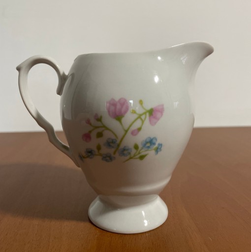 Zdjęcie oferty: Stary porcelanowy mlecznik PRL Wawel