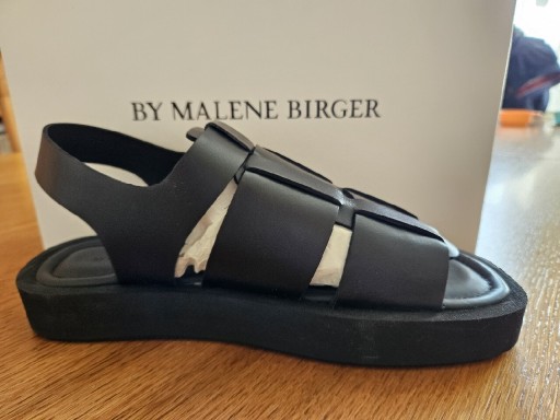 Zdjęcie oferty: Czarne sandały Malene Birger 