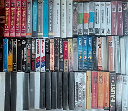 Zdjęcie oferty: KASET VIDEO-VHS,KASETY MAGNETOFONOWE,PLYTY DVD,CD