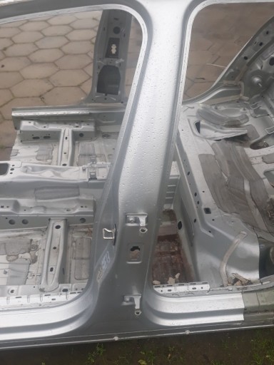 Zdjęcie oferty: VW Passat B8 kombi -lewy słupek próg