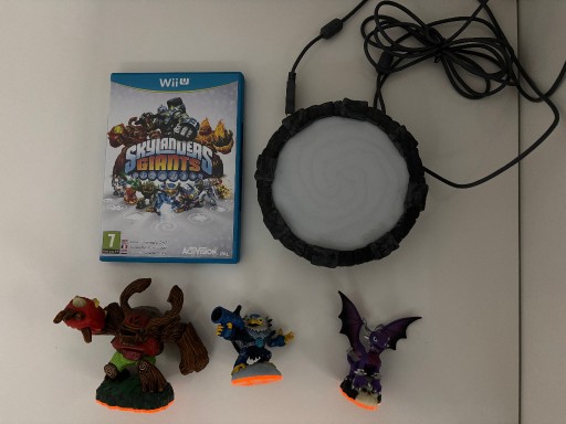 Zdjęcie oferty: Skylanders Giants Wii U + portal + 3 figurki
