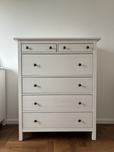 Zdjęcie oferty: Komoda Hemnes, 6 szuflad, biała bejca, 108x131 cm