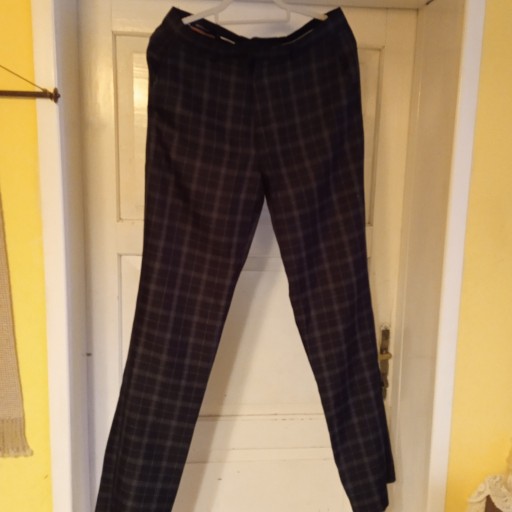 Zdjęcie oferty: Swietne meskie spodnie  Pierre Cardin 32 L