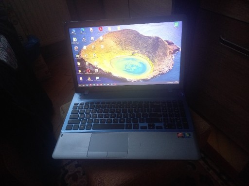 Zdjęcie oferty: SAMSUNG NP355V5C B980 2 X 2,4 MHz 6GB RAM 240GB SSD OPIS