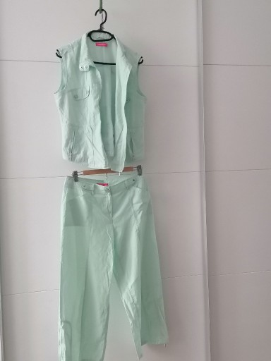 Zdjęcie oferty: apriori (escada) kamizelka + spodnie wygoda i styl