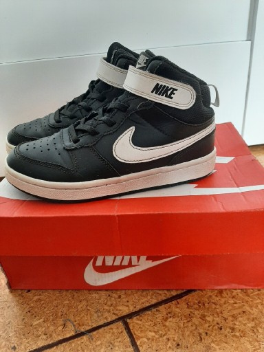 Zdjęcie oferty: Snekersy wysokie Nike court borough mid 2