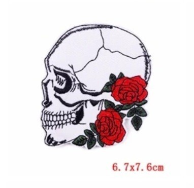 Zdjęcie oferty: Naprasowanka czaszka czerwone róże na ubranie
