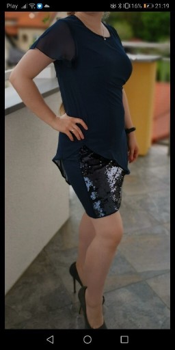 Zdjęcie oferty: Granatowa, cekinowa sukienka Bodyflirt s/m