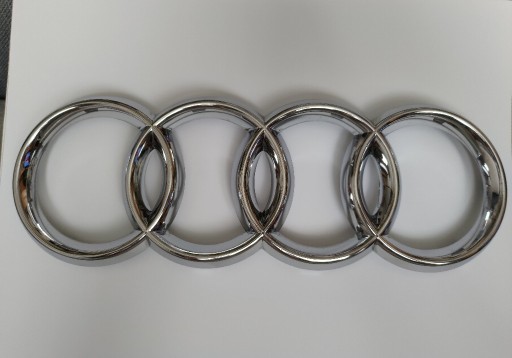 Zdjęcie oferty: Przedni znaczek Audi - oryginał chrom