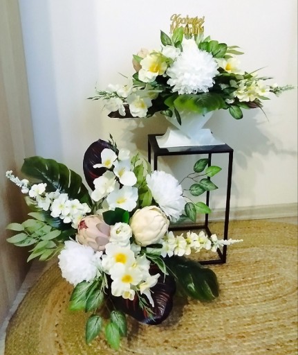 Zdjęcie oferty: Kompozycja kwiatowa stroik wiązanka pomnik grób 