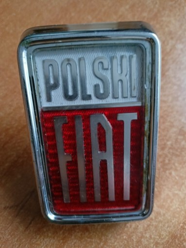 Zdjęcie oferty: Emblemat POLSKI FIAT Fiat 126p NOWY ORYGINAŁ z PRL